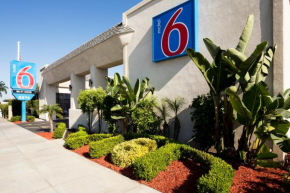 Отель Motel 6-Costa Mesa, CA - Newport Beach  Коста Меса